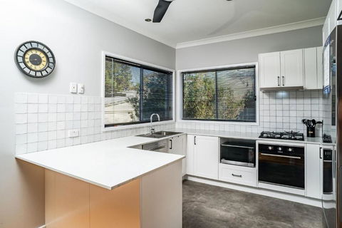 Aspect 2 8 Poley Cow - Accommodation Fremantle 3