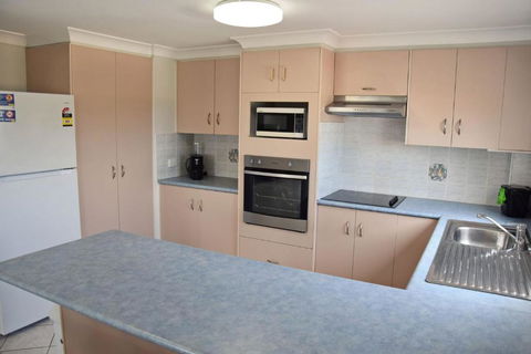 Astor Apartment 2 - Bring Your Own Linen - Accommodation Fremantle 4