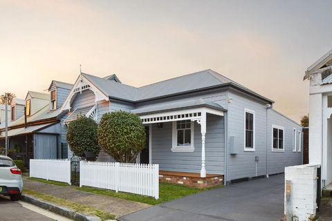 Austin Cottage - Accommodation Fremantle 0