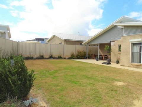Avella House - Accommodation Fremantle 2
