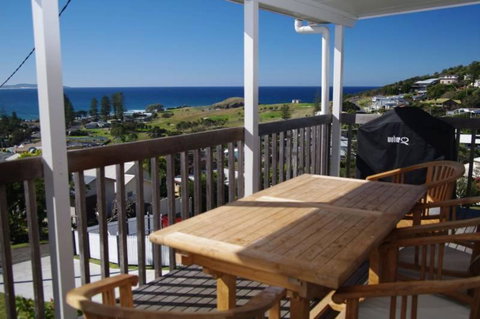 Awesome View, 4 View Street - Accommodation Fremantle 1