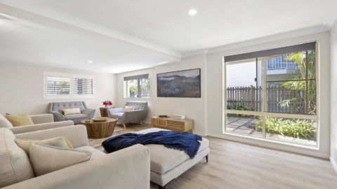 Azure - Accommodation Fremantle 4