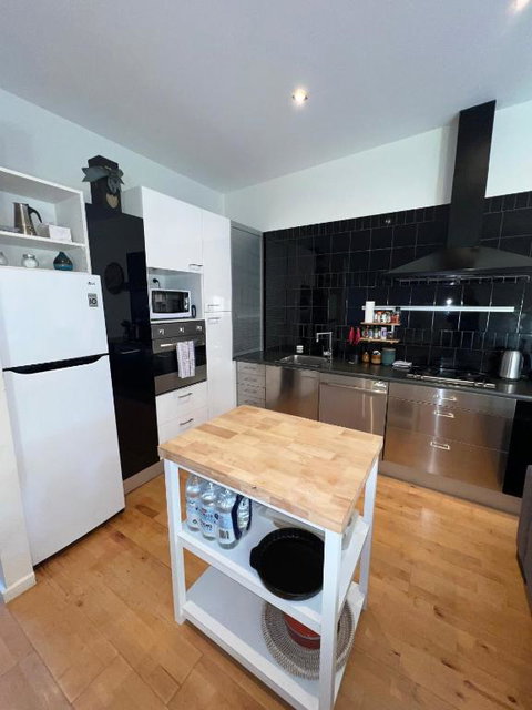 Ascot Vale - Lovely 2 Bedroom Townhouse Close To Everything! - Accommodation Fremantle 2
