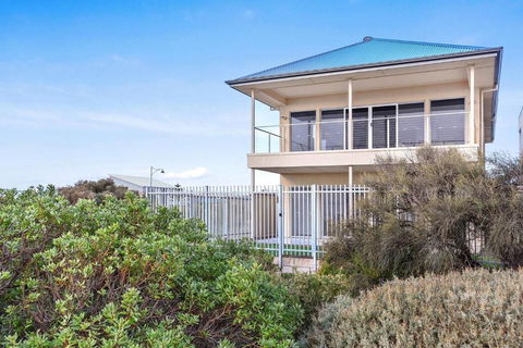 Avaya Sellicks Beachfront Getaway- Wifi - Accommodation Fremantle 4