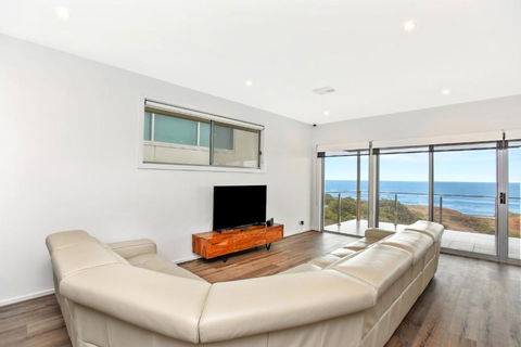 Avaya Sellicks Beachfront Getaway- Wifi - Accommodation Fremantle 2