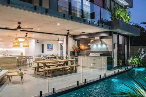 Azure Port Douglas - Luxurious & Modern - Accommodation Fremantle 0