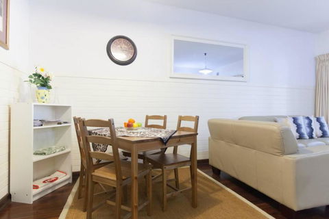 B2 Crawley Apartment 1 BRM & Sleepout Near UWA - Accommodation Fremantle 4
