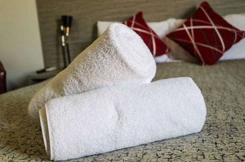 Emerald Park Motel - Accommodation Fremantle 1
