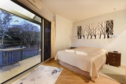 Whitsunday Waterfront Apartments - Accommodation Fremantle 3