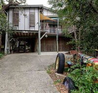 Five Bimba Tractor House - Accommodation Fremantle