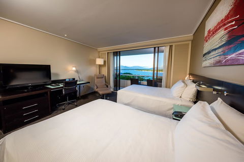 Hilton Cairns - Accommodation Fremantle 6