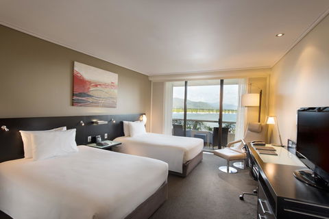 Hilton Cairns - Accommodation Fremantle 1