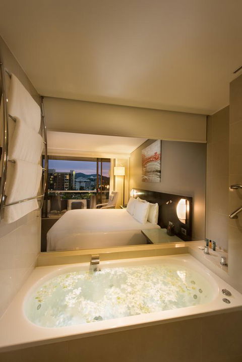 Hilton Cairns - Accommodation Fremantle 22
