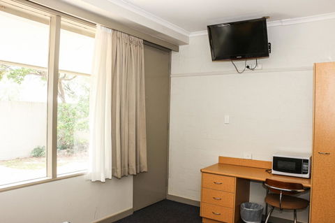Salisbury Hotel Motel - Accommodation Fremantle 19