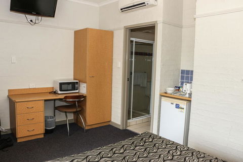 Salisbury Hotel Motel - Accommodation Fremantle 18