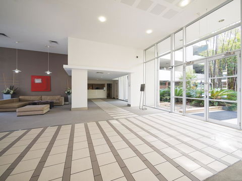 Oaks Brisbane Mews Suites - Accommodation Fremantle 11