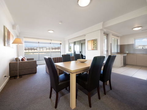 Oaks Brisbane Mews Suites - Accommodation Fremantle 10