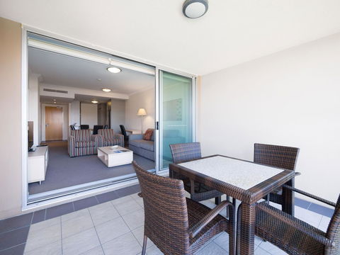 Oaks Brisbane Mews Suites - Accommodation Fremantle 8