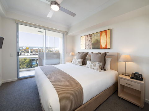 Oaks Brisbane Mews Suites - Accommodation Fremantle 13