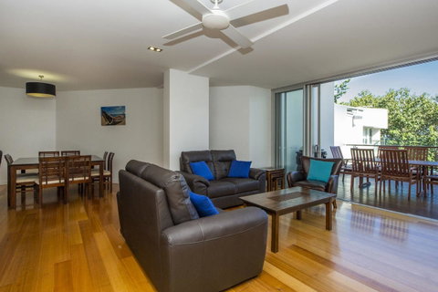 Maggies Beachfront Apartment 8 - Accommodation Fremantle 2
