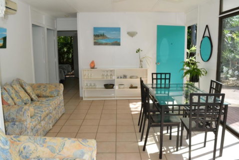 1 Min. Walk To Beach Horeseshoe Bay Holiday Units - Accommodation Fremantle 2