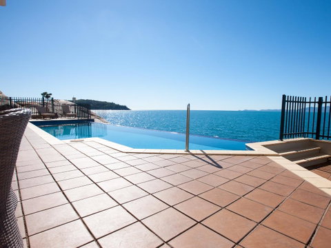 Grand Mercure Apartments Magnetic Island - Accommodation Fremantle 3