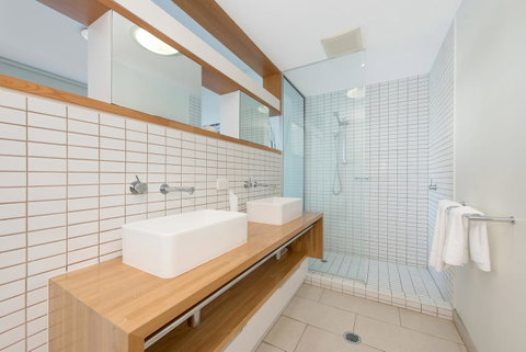 1 Bright Point Apartment 5101 - Accommodation Fremantle 3