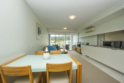 Blue On Blue Superior Studio Room 1321 - Accommodation Fremantle 4