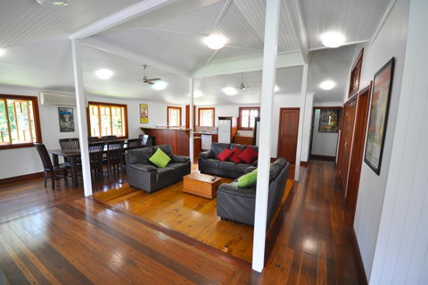 Island Adventure Holiday House - Accommodation Fremantle 5