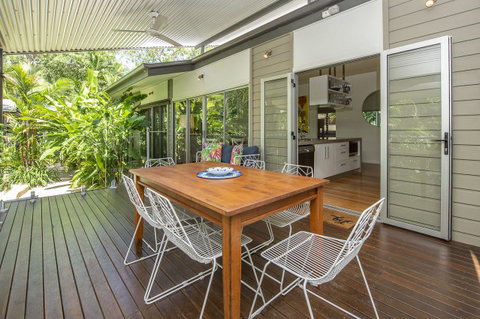 Whispering Palms - Accommodation Fremantle 12