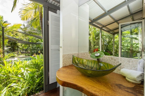 Whispering Palms - Accommodation Fremantle 8