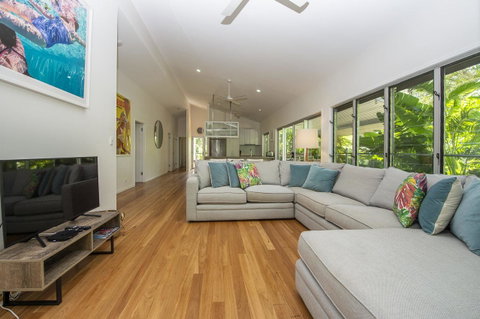 Whispering Palms - Accommodation Fremantle 13
