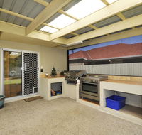 Ocean Wave - Accommodation Fremantle