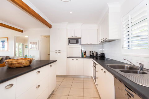 Seychelles Up - Accommodation Fremantle 11