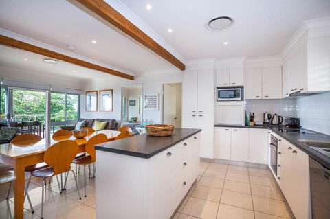 Seychelles Up - Accommodation Fremantle 13