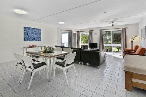 13 The Islander Resort - Accommodation Fremantle 0