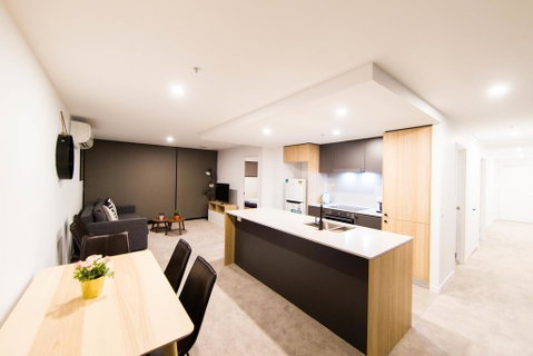 Mid Night Apartment Canberra City Onsite Parking - Accommodation Fremantle 2