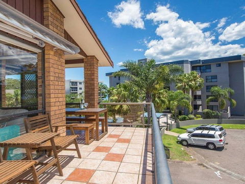 'COLUMBIA VIEWS', 2/9 COLUMBIA CLOSE - AIRCON, WIFI, NETFLIX, VIEWS & BOAT PARKING - Accommodation Fremantle 1