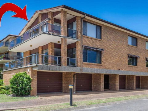 'COLUMBIA VIEWS', 2/9 COLUMBIA CLOSE - AIRCON, WIFI, NETFLIX, VIEWS & BOAT PARKING - Accommodation Fremantle 0