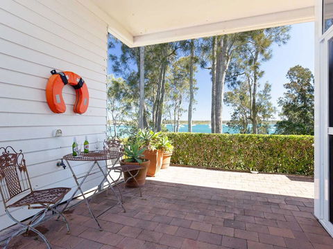 'Corlette Waterfront', 2/44 Danalene Parade - Waterfront Luxury, WIFI, Aircon, Boat Parking - Accommodation Fremantle 3