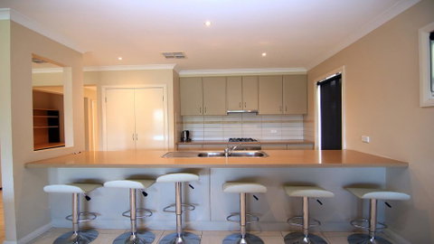'The Anchorage By The Lake' - Accommodation Fremantle 2