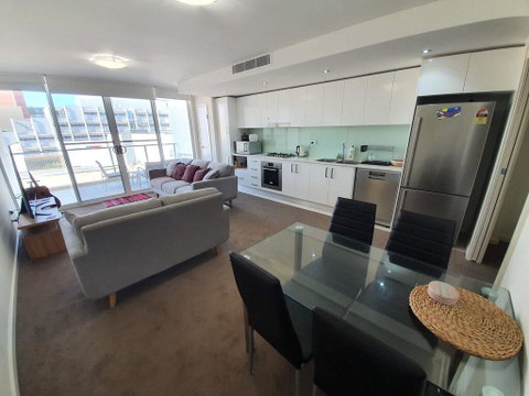 (just Listed) Bolton St 1br 350m Walk To Newcastle Beach +++ Wifi End Eand - Accommodation Fremantle 0