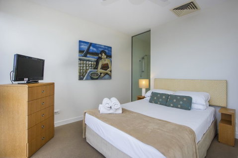 1 Bright Point Apartment 1405 - Accommodation Fremantle 1