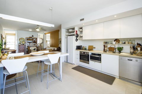1 Bright Point Apartment 2303 - Accommodation Fremantle 3