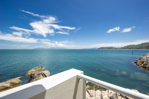 1 Bright Point Apartment 4202 - Accommodation Fremantle 0
