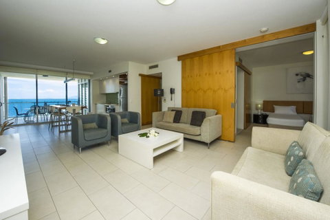 1 Bright Point Apartment 4202 - Accommodation Fremantle 3