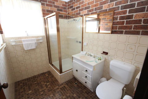1/2 Brunswick Avenue - Accommodation Fremantle 3