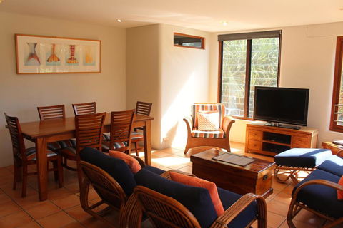 1/9 Marine Parade, Wategos Beach - Beachbound - Accommodation Fremantle 3