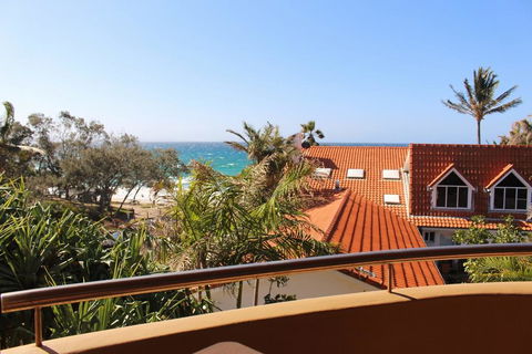 1/9 Marine Parade, Wategos Beach - Beachbound - Accommodation Fremantle 0