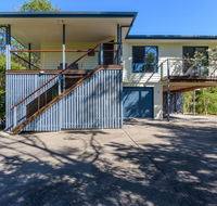 12 Ibis Court - Highset beach house with natural bushland gardens and covered decks - Accommodation Fremantle
